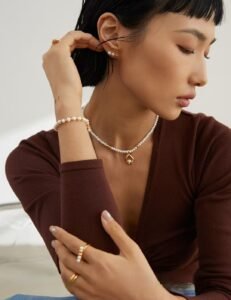Geometric S925 Silver Necklace – Diamond Frame Pearl Pendant with Beaded Chain - Image 2