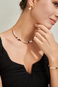 S925 Sterling Silver Green Spot Stone Pearl Necklace | Vintage Gold Beaded Chain - Image 3