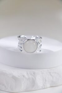 S925 Sterling Silver Spotted Stone/Rock Crystal Ring | Minimalist Wide Band Statement Piece - Image 2
