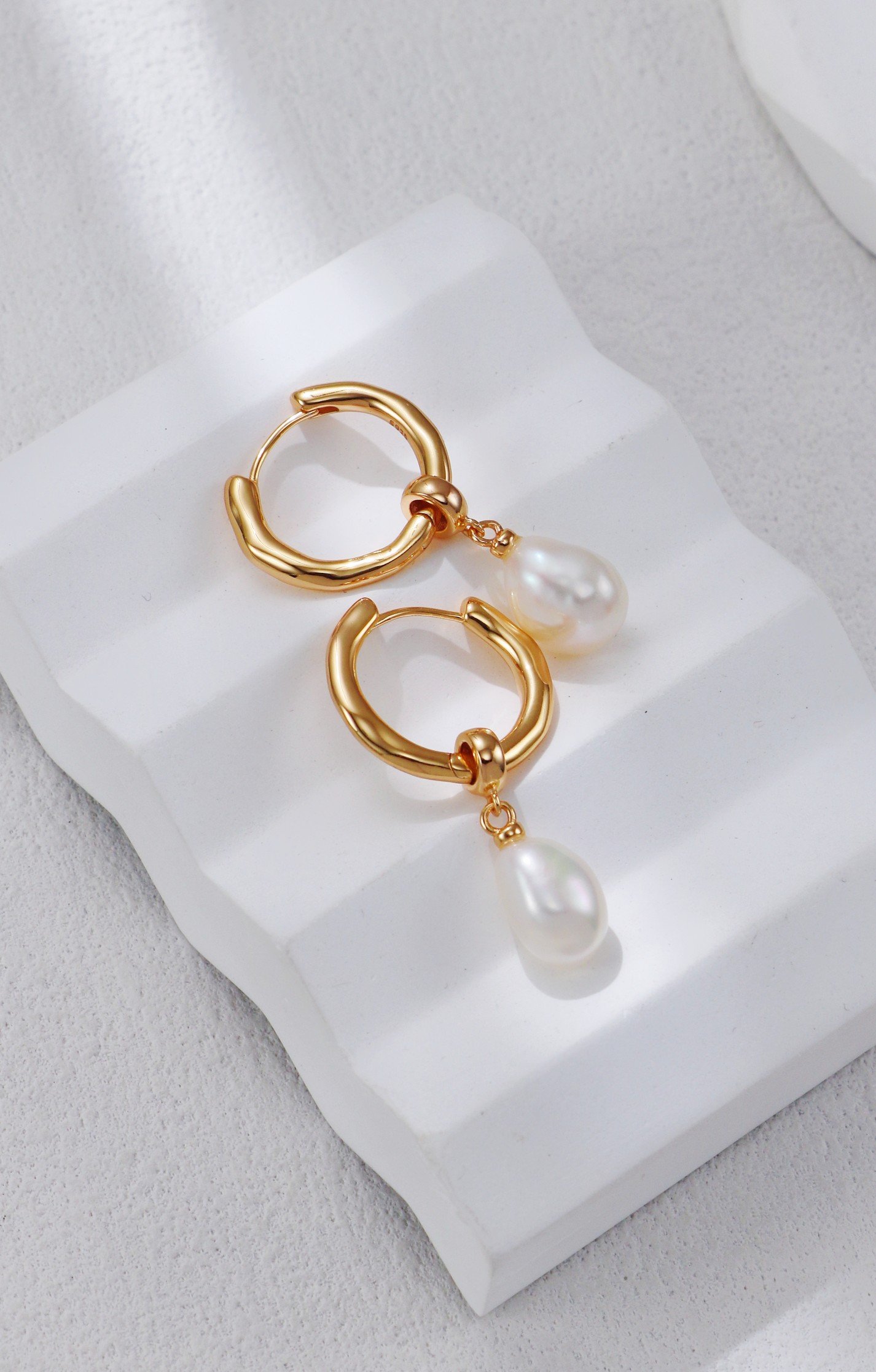 A must-have for timeless elegance | S925 silver baroque pearl earrings - Image 5
