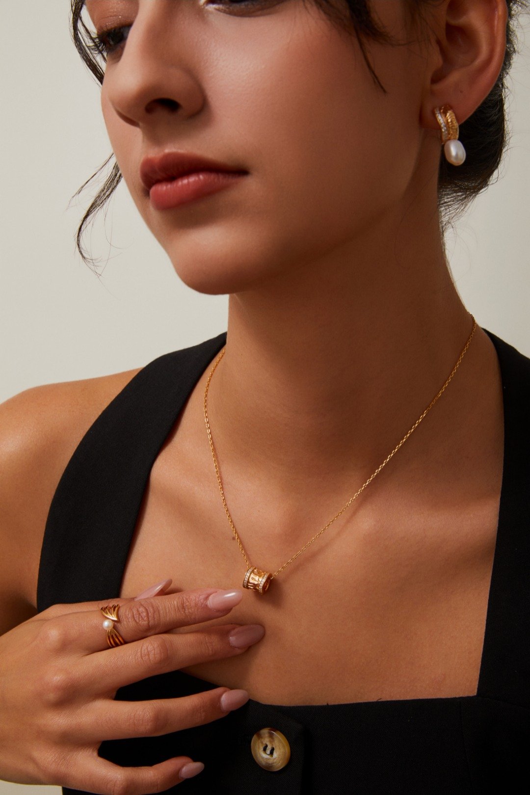 Modern Minimalist Statement Necklace | S925 Silver Lulutong Pendant with Zirconia