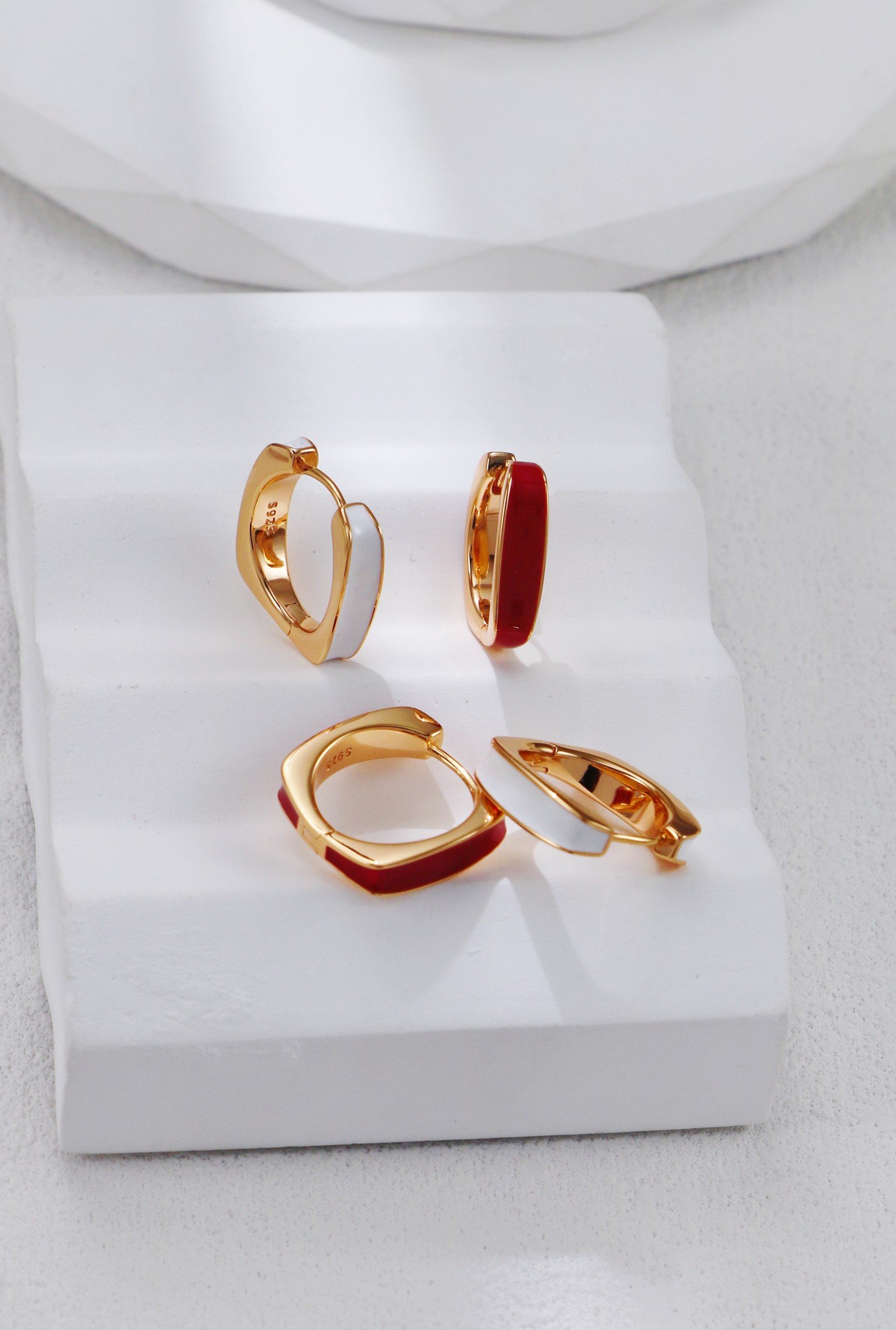 S925 gold-plated silver square hoop earrings with red and white enamel glaze