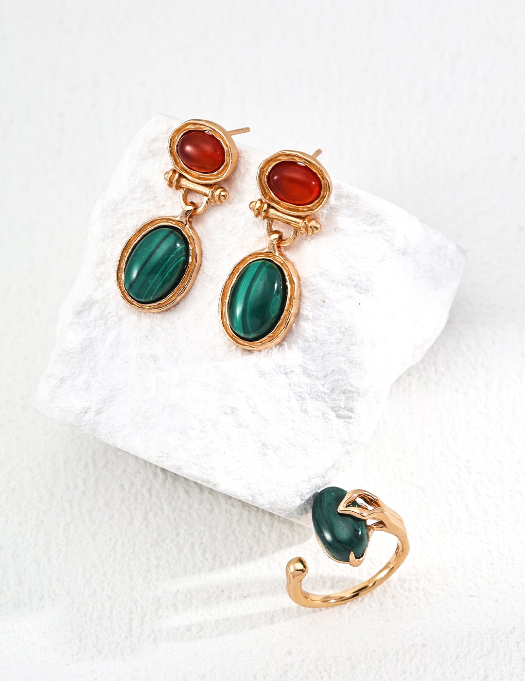 Fire & Earth Elegance- Vintage Malachite & Red Agate Dangle Earrings - Image 8